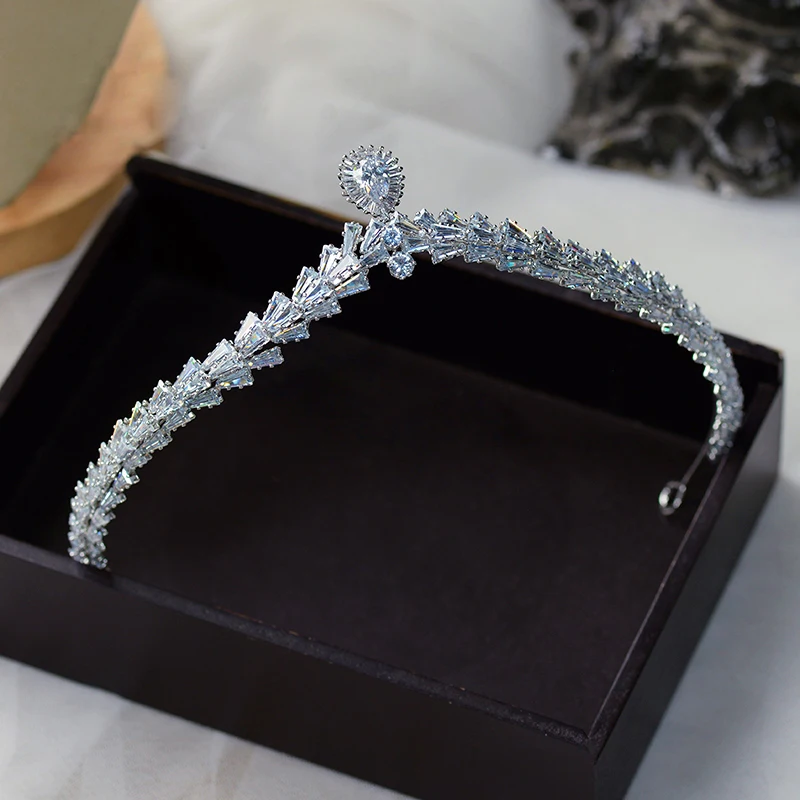 Simple CZ Zircon Crystals Wedding Tiaras Headpices Sparkling wer Bridal Headbands Brides Hair Accessories Evening Head Wear