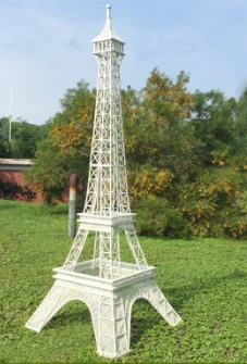 Large iron tower model decoration floor outdoor iron metal decoration wedding props can be customized freely