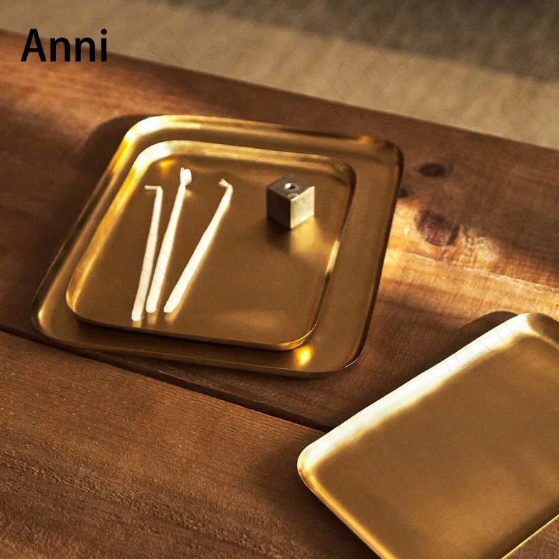 

Modern Simplicity Golden Iron Trys Decorative Gilded Light Luxury Teacup Wine Set Storage Tray Afternoon Tea Cake Dessert Plates