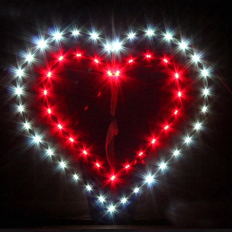 Nuovi sport di divertimento all'aria aperta di alta qualità LED Power Love Heart aquilone con luci buona presa di fabbrica volante