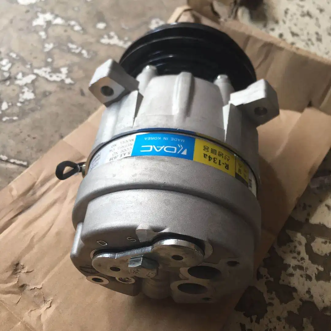 AC Compresor For excavator caterpillar HYUNDAI ROBEX LC-3 24V