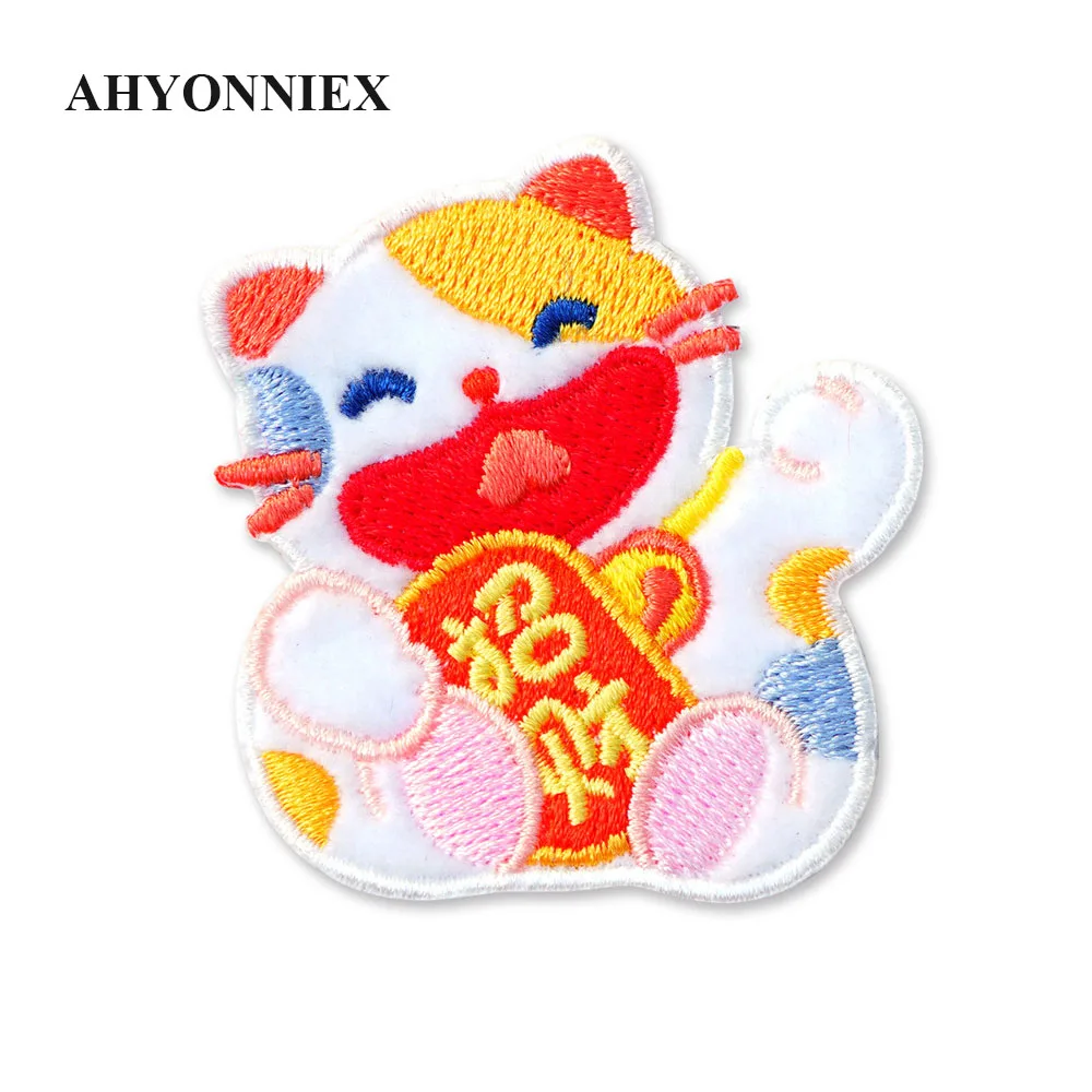 AHYONNEIX 1 pezzo Cartoon Dog Cat Patch abbigliamento per bambini Patch zaino decorazione piccola Applique ferro sulle toppe