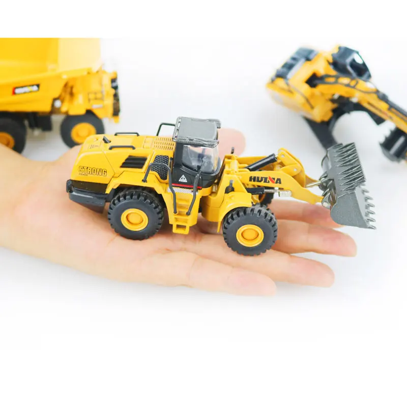 Huina High Simulation 1:60 Alloy Wheel Loader Loading Machine Model Movable Joint Boys Children New Year Kid Christmas Gift Toys