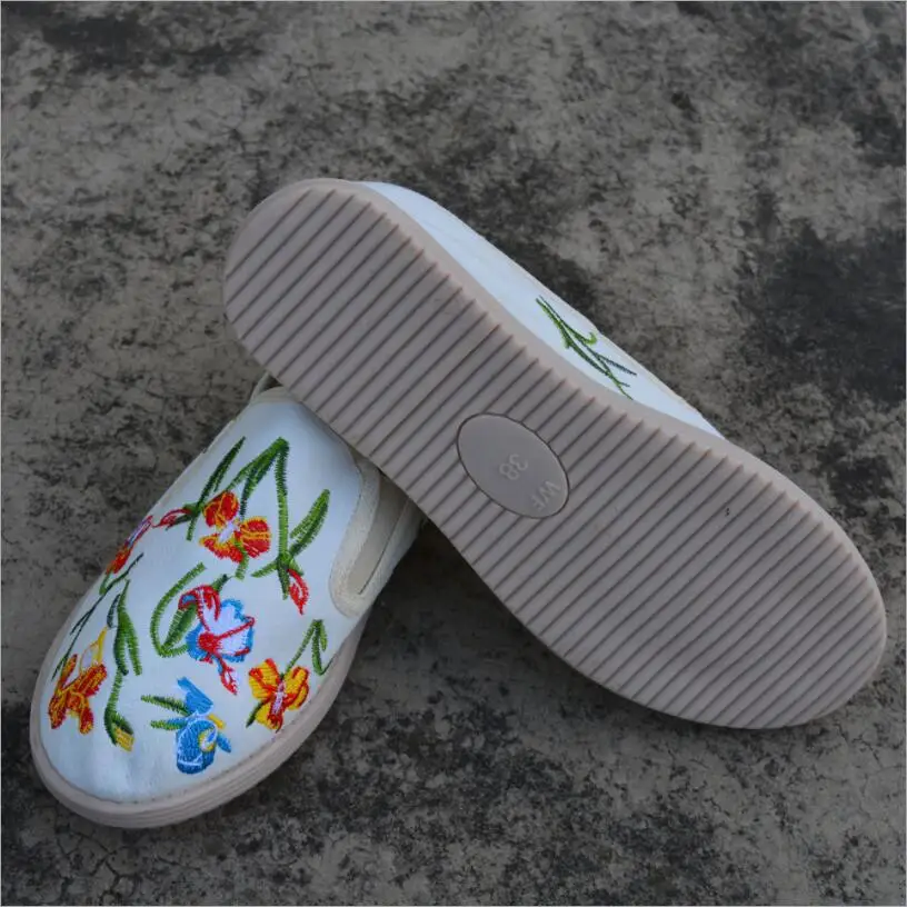 Yunnan Dali City Ethnic Style Embroidered Blue Grass shoes soft bottom casual pregnant women's shoes linen Cotton Hanfu's Shoes