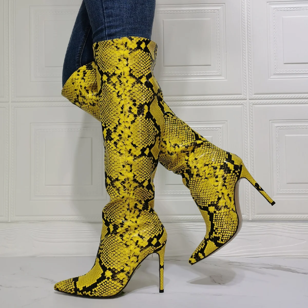 

Sexy Snake Skin Print Thigh High Boots Ladies Over the Knee Chic Stretch Knit Pointy Toe Sexy Female Boots Botas Bottine Femme