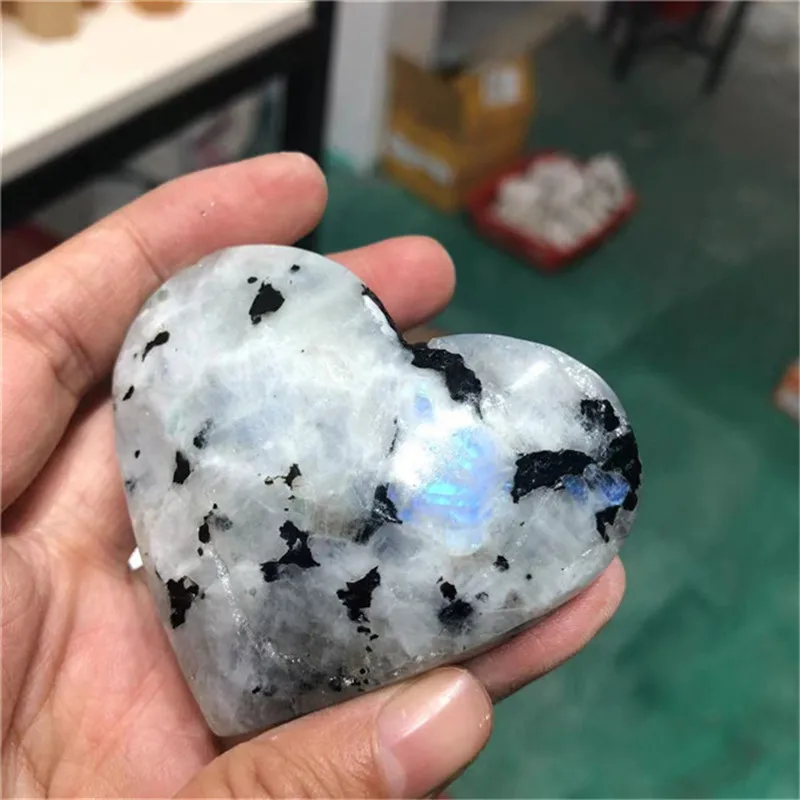 

Natural Crystal Heart Decoration Polished Moonstone Healing Rock Quartz Gift Reiki Feng Shui Spiritual Jewelry For Chakra