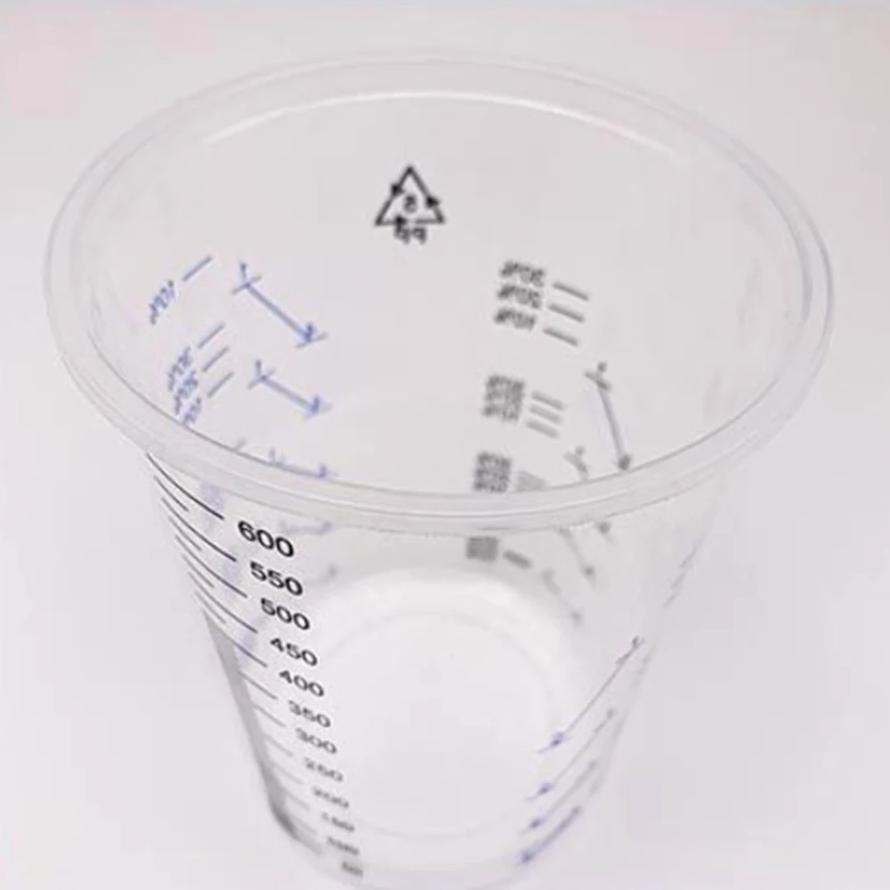 50 misurini in plastica da 20 ml, per miscelare la vernice in resina epossidica 50 misurini in plastica da 20 ml, per miscelare la vernice in resina epossidica