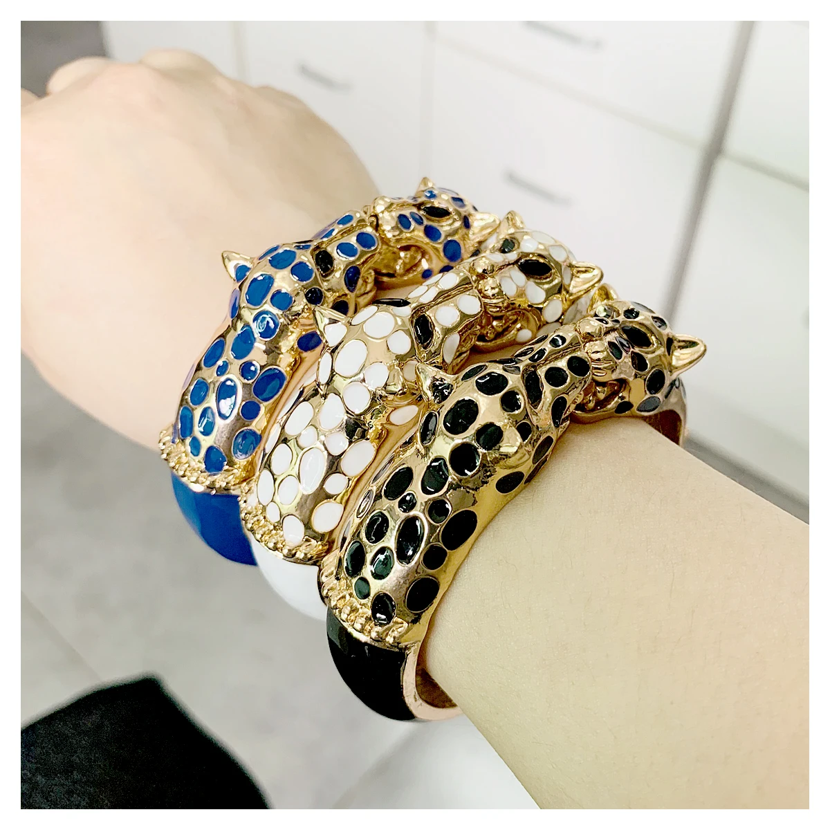 KAYMEN New Fashion Statement Animal Enamel Cuff Bracelets Bangle Gold Plated Colourful Double Leopards Bracelet for Women