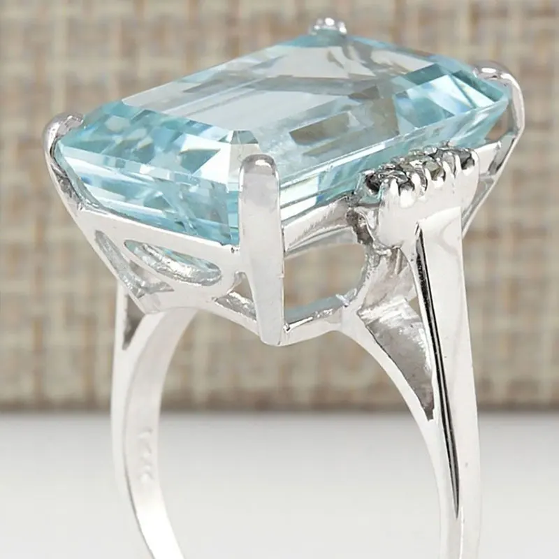 Fashion trendy jewelry luxury light blue zircon female ring sweet romantic engagement ring gift