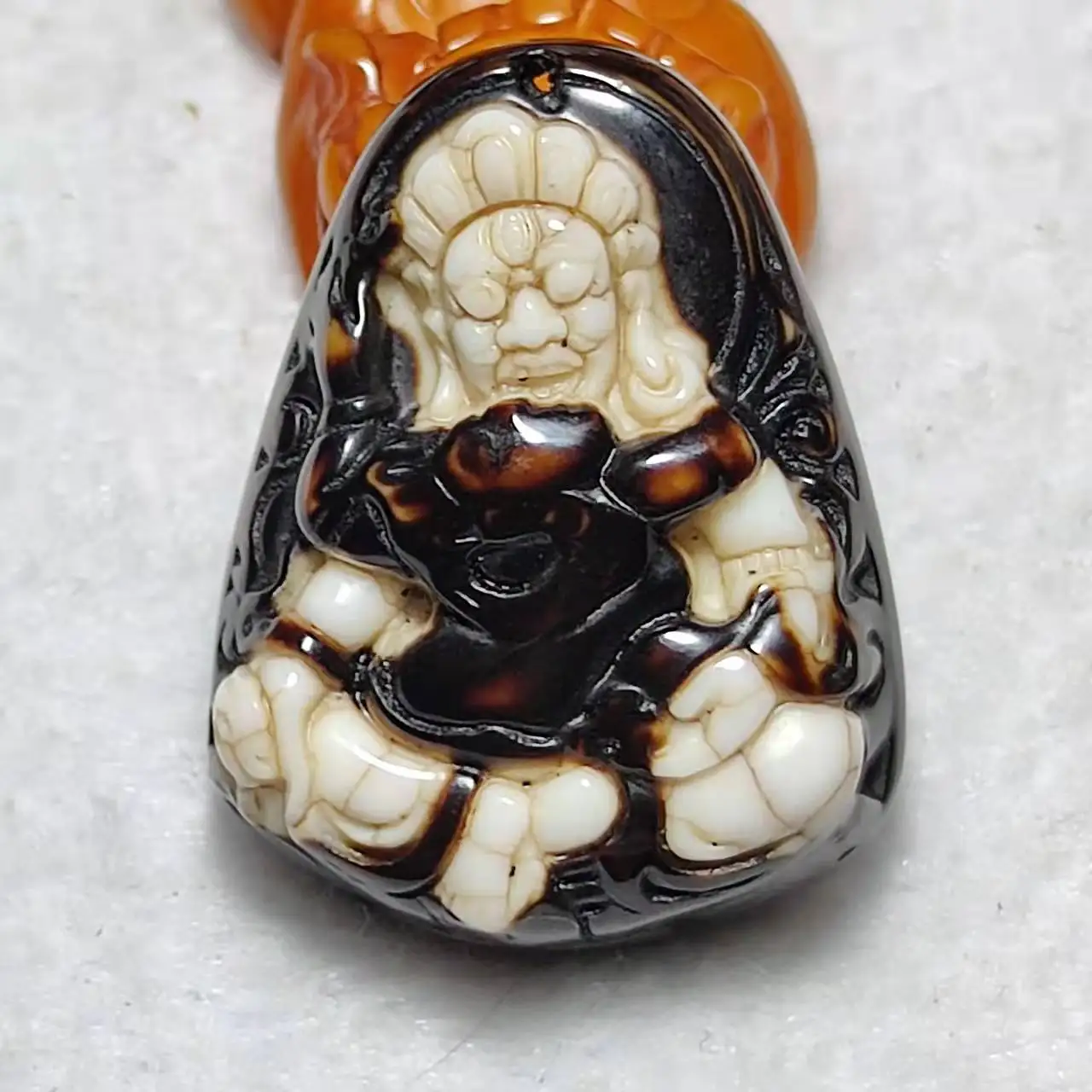 

High Quality Natural Agate Stone Carved Mythical Animals Patterns Tibetan Dzi Loosing Beads Pendant for Necklace Making