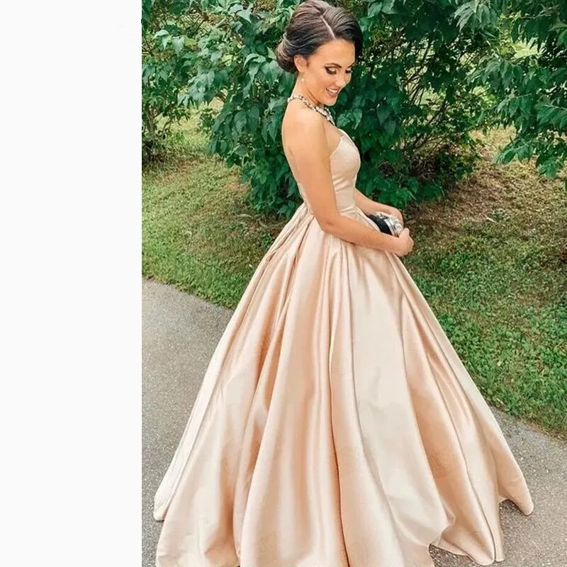 Puffy Een Line Prom Dresses Mooie Sweetheart Backless Champagne Satin Party Wear Custom Made Floor Lenth Ruche Prinses Gown