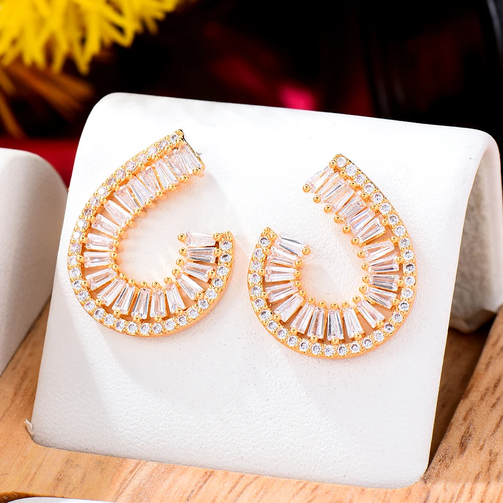 Siscathy New Full Zirconia Hollow Geometry Arc Stud Earrings For Women Fashion Elegant Crystal Earring Jewelry Party Accessories