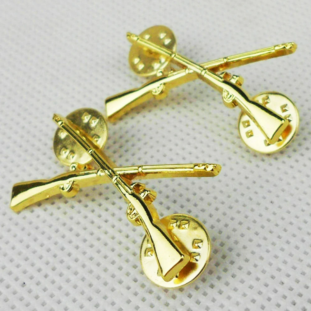 PAIR WWII STYLE US ARMY INFANTRY OFFICER COLLAR INSIGNIA PIN BADGE GOLD