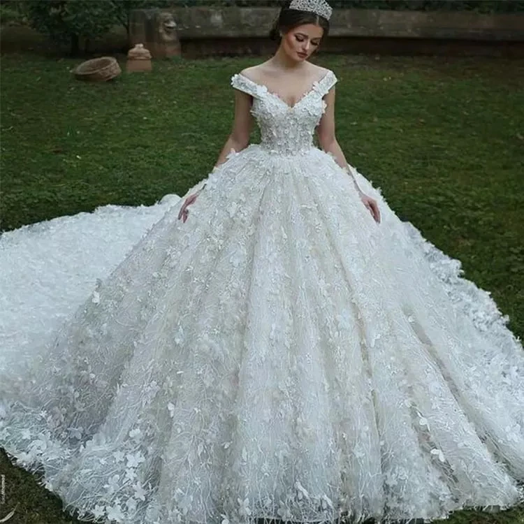 Customized Arabic Dubai 2025 New Flowers Wedding Dresses V Neck Bell Sleeveless Lace Open Back Bridal Gowns Vestidos De Novia