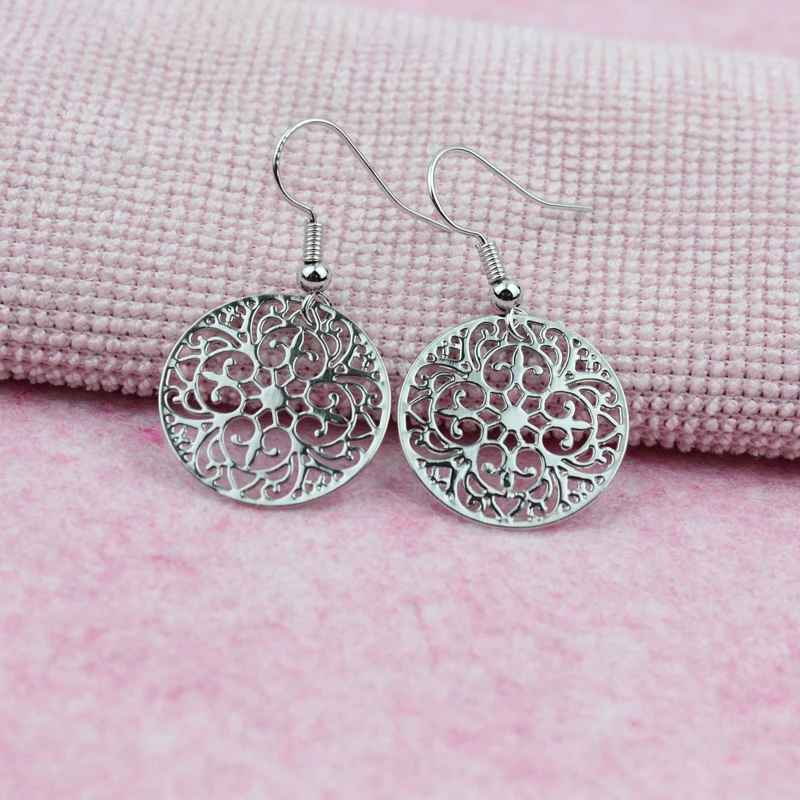 New Fashion Jewelry Women\' Daily Life Gifts Circular Carved Metal Plate Hollowed Out Rose Gold Plated Court Retro Style Earrings