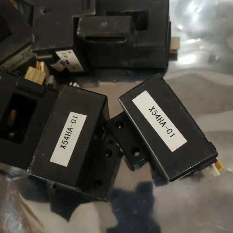 

1pce X54HA-01Current Transformer VFGLC elevator accessories P203007C252-01 AQ1H123