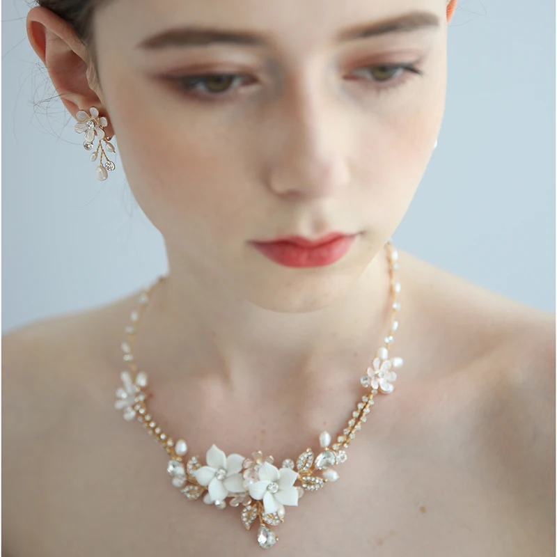 Delicate Floral Bridal Necklace with Earrings Freshwater Pearls Women Jewelrys Handmade Wedding Prom Jewelry Set