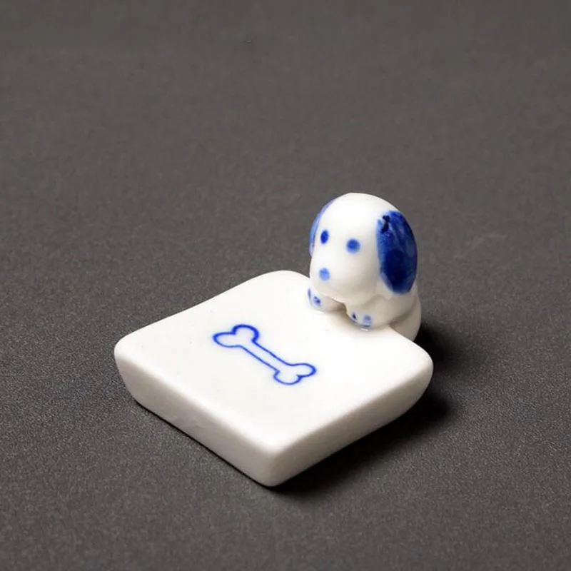 4pcs/set Creative Ceramic Little Cat Dog Chopstick Holder Chopstick Support Chopstick Rack Ceramics Crafts Display Penholder