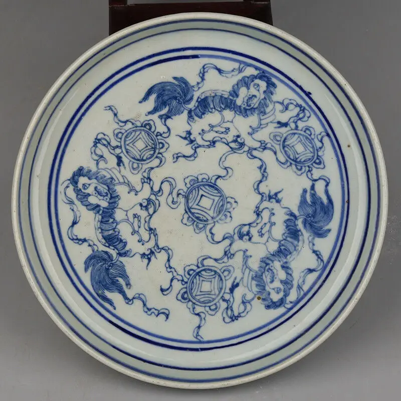 

China antique Porcelain Ming wanli blue white hand painting lion plate