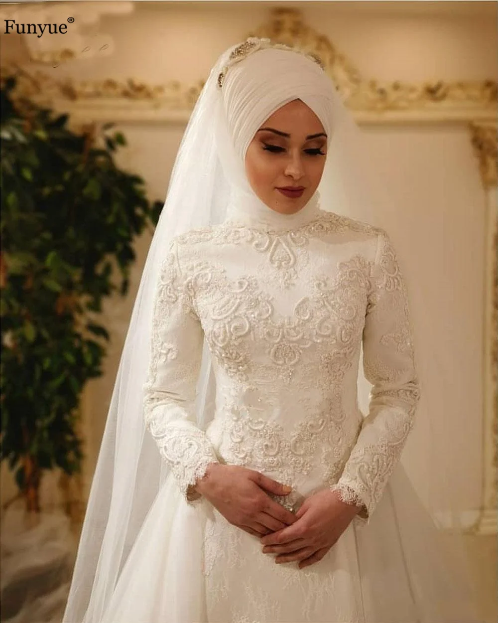 Elfenbein Arabisch Muslim Hijab Brautkleider High Neck Langarm Spitze A-Linie Brautkleider mit Schleier Robe de Mariage