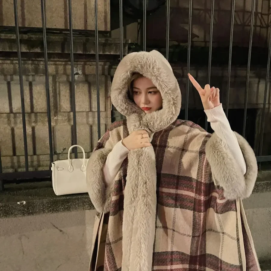 European and American Retro Style Hooded Fur Collar Scottish Plaid Shawl Cape Women\'s Knitted Loose Woolen Poncho Coat