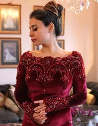 Arabic Dubai Burgundy Velvet Evening Dress with Beaded Collar Long Sleeves Formal Holiday Wear Prom Party Gown Vestidos De Noche