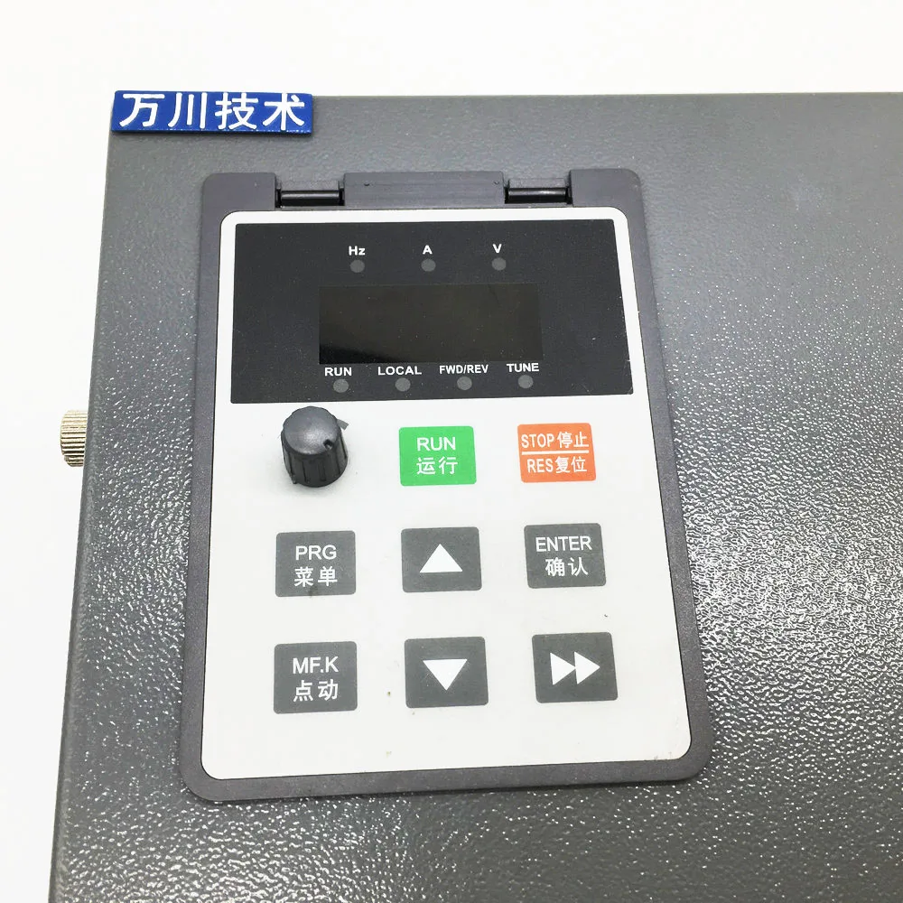 0.75KW Frequentieomvormer 220 V 1HP 4A 1 Fase ingang naar 3 fase uitgang Vector VFD PID Universele CE Voor CNC Router Spindel Fan