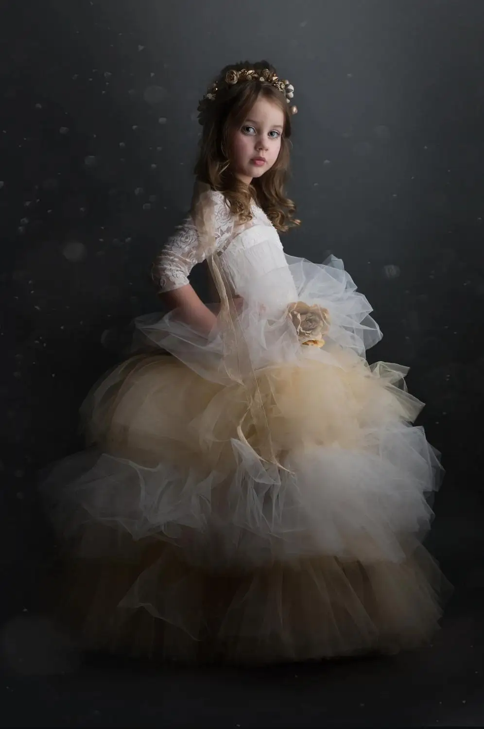 Tiered Flower Girls Dresses Lovely Jewel Appliqued Lace Hand Made Flower Girls Pageant Dress Girls Kids Wear