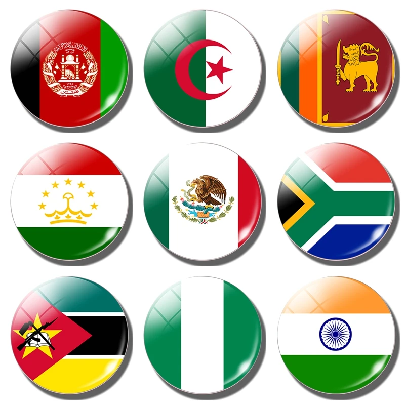 Magnesy na lodówkę z flagami państw: Afganistan, Algieria, Sri Lanka, Sudan, Meksyk, Republika Południowej Afryki, Mozambik, Nigeria.