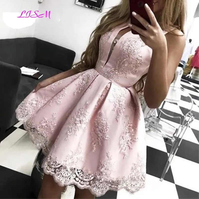 

Pink Homecoming Dress A-Line Sleeveless Lace Appliques Short Mini Homecoming Dresses Graduation Gowns Elegant Cocktail Dress