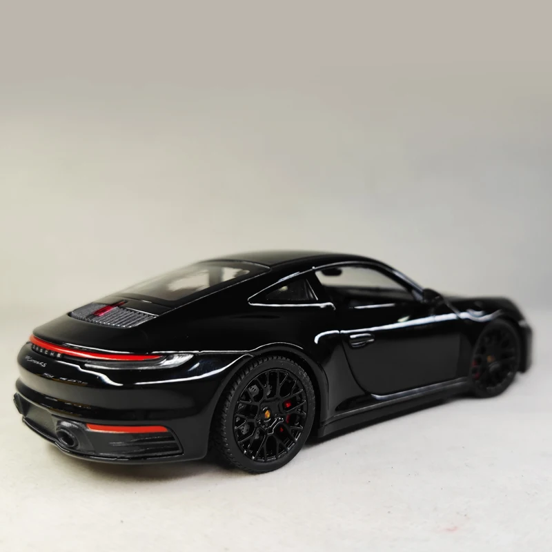 WELLY aleación fundida 1/24 Porsche 911 992 modelo de coche de aleación colección para adultos juguetes para niños con pantalla estática