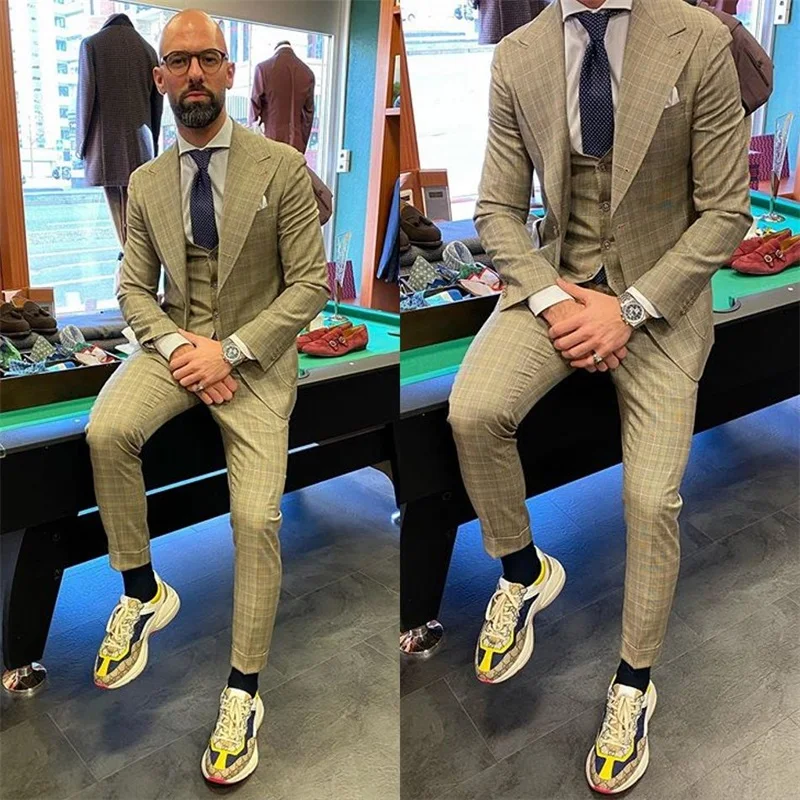 

3-piece（Coat+Vest+ Pant) Beige Wedding Suits Custom Made Men Suits Tuxedos Peaked Lapel Blazer Party Formal Business Suit