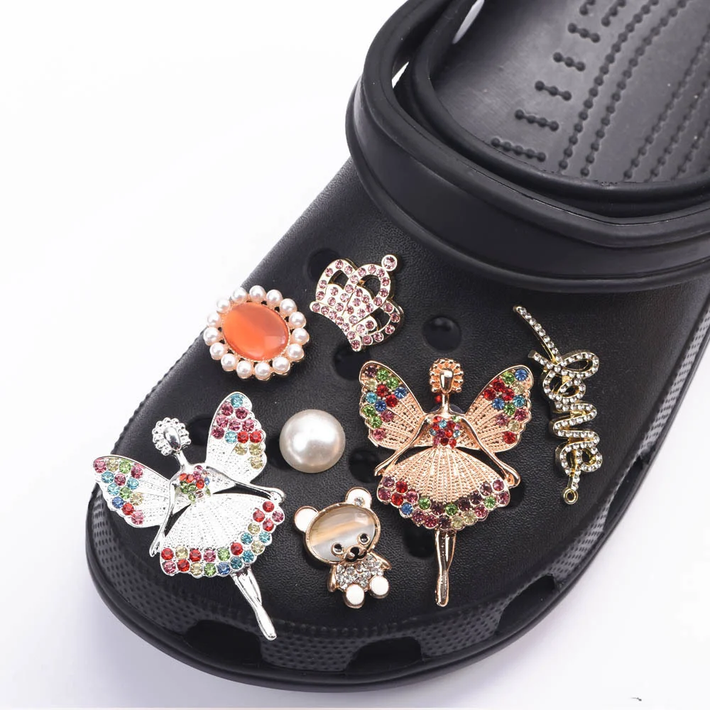 

Gold Diamond Pearl Bear Ballet Dancer Metal Shoe Charms Bling Rhinestone Shoe Decoration Bowknot Gun Unicorn Clog Charms Gift