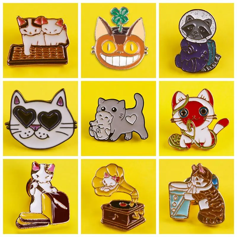 Cute Animal Cartoon Cat Brooch Pin Badge On Clothes Pin Brooch On Lapel Jackets Sweater Enamel Pins Women Children Gift Badges