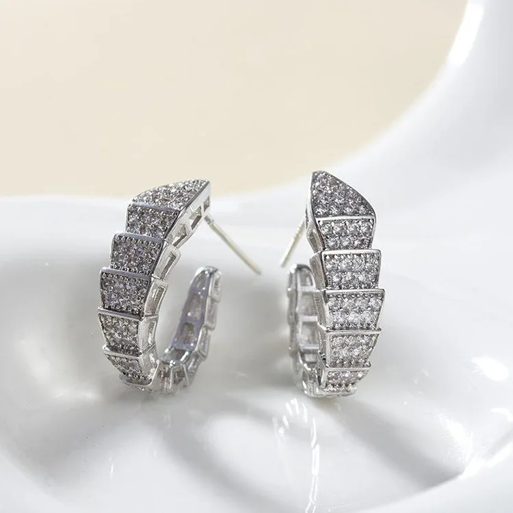 

Luxury Band Silver Color Snake Head Earrings for Women Dazzling Cubic Zirconia Cute Animals Jewelry Stud Earrings Silver
