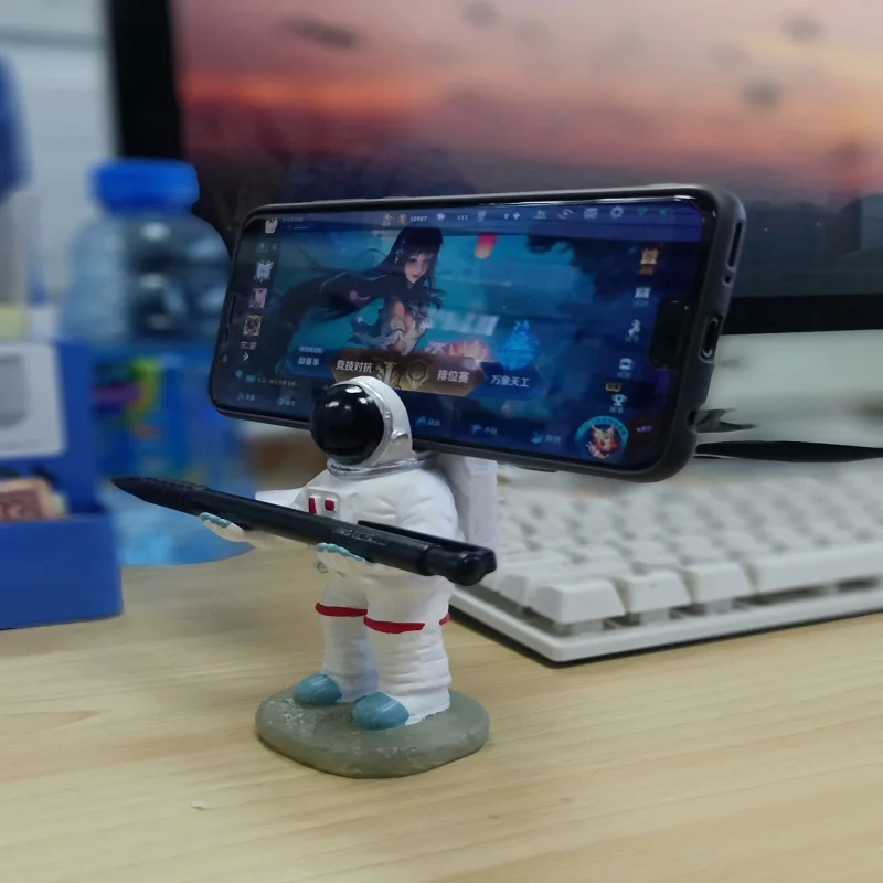 Stand Astronaut Multi-purpose Carry Cell phone / Glasses / IPAD / Pen Astronaut Statue Eyeglasses Stand Home Desktop Decoration