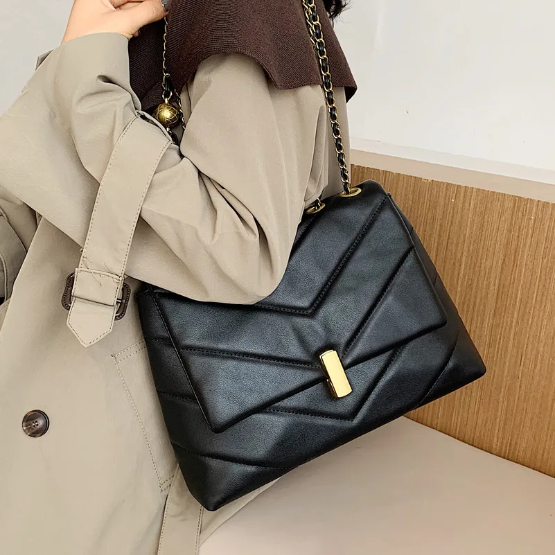 New Soft Leather Chain Women Shoulder Crossbody Bags 2022 Luxury Handbags Ladies Messenger Bags Casual Totes Female Purses