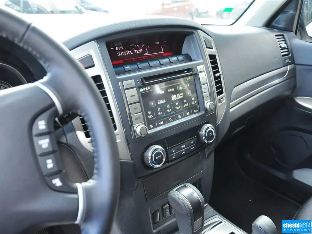 For MITSUBISHI PAJERO V97 V93 Car Multimidia Player GPS Navigation 2006+ FOR Mitsubishi Pajero LCD Meter Auto Wireless Carplay