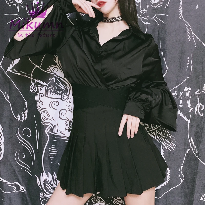 Harajuku Women Shirt Blusas Gothic Black Retro Flare Sleeve Blouse Loose Turn down Collar Long Sleeve Tops Short Shirt Costumes