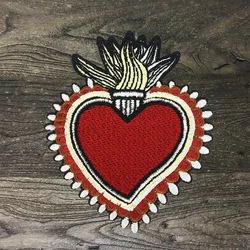 2 pieces red Heart-shaped badgesPatches Paste on clothes bag shoesbadges clothing patch AppliqueDIY Sewing accessories