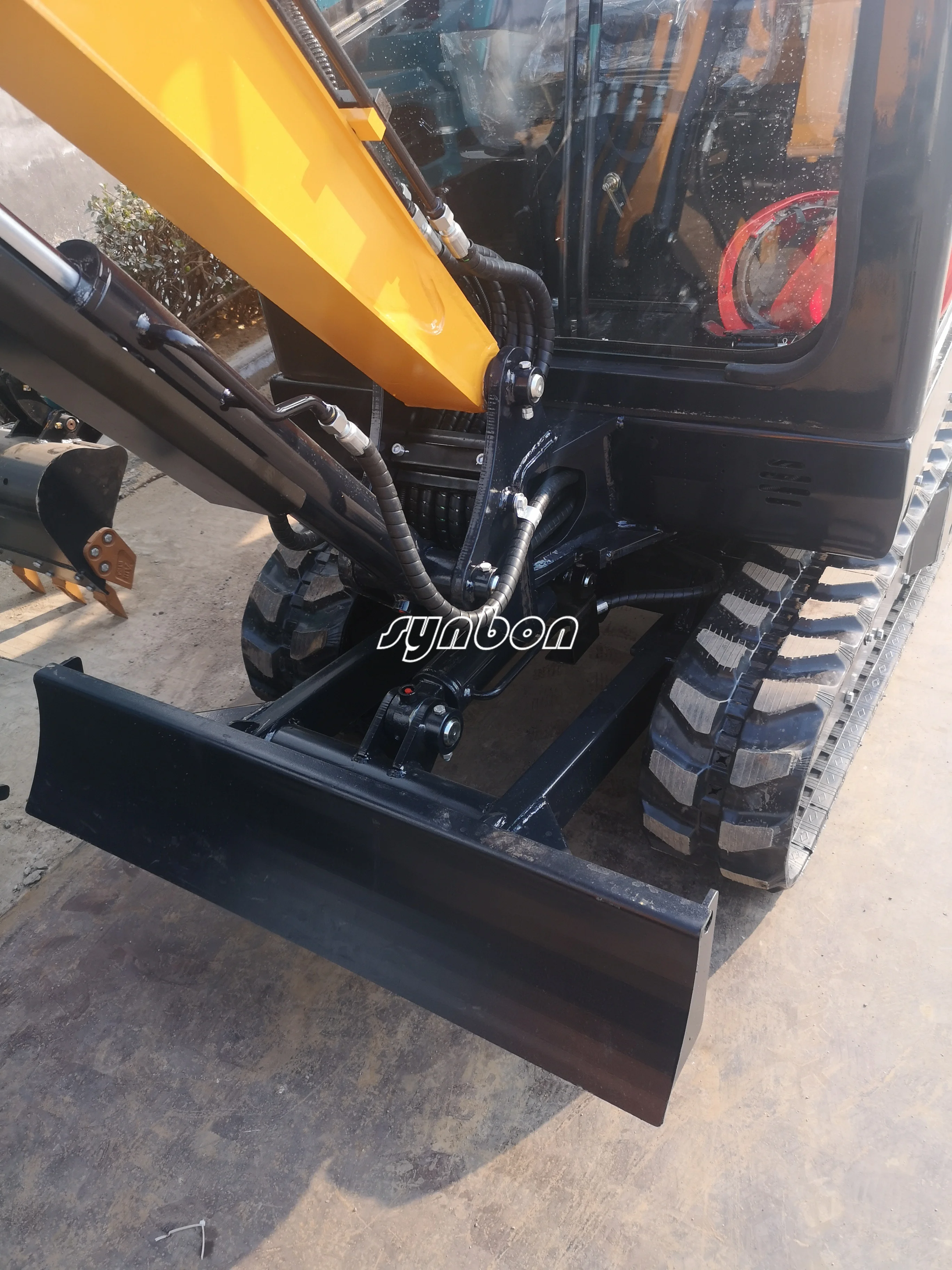 SYNBON Mini 1.8Ton Digger Machine Small Crawler Excavator Widely Used