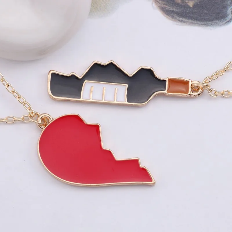 2Pcs Wine Bottle Necklace for Men Women Hip Hop Broken Heart Necklaces&Pandants Trendy Accessories Party Gifts Couple Items