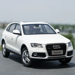 christmas gift toy vehicle for 1:18 Audi Q5 Q5L 2015 version 2011version diecast car miniature modell