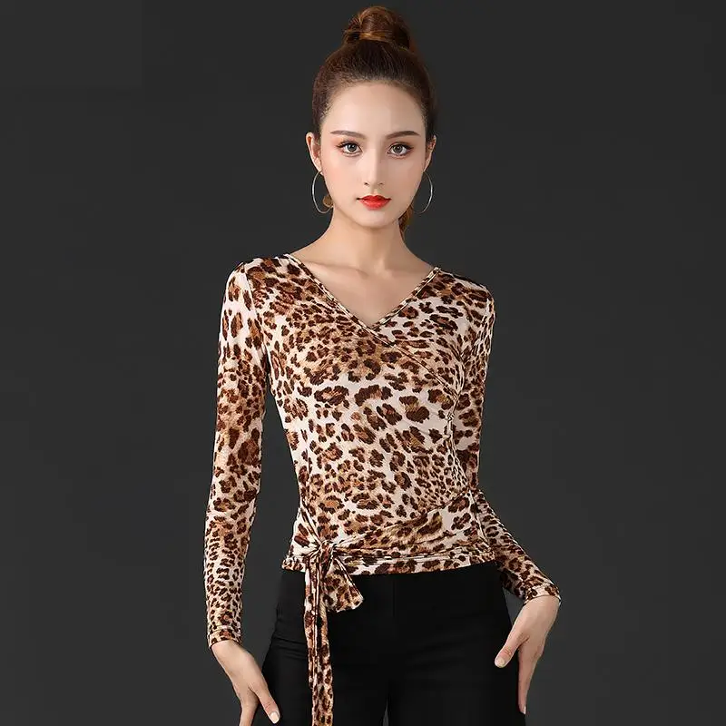 Ropa de baile latino de leopardo para mujer y adulto, Top Sexy con cuello en V, ropa de actuación estándar nacional, ropa de práctica de baile de salón, camisa