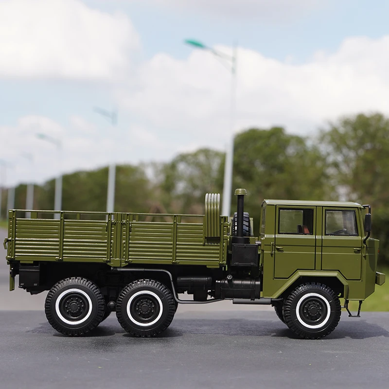 Quality Factory 1:24 Saic Hongyan Cq261 6*6 Heavy Military Vehicle Cross-country Diecast Truck Alloy Car Model for Gift, toys