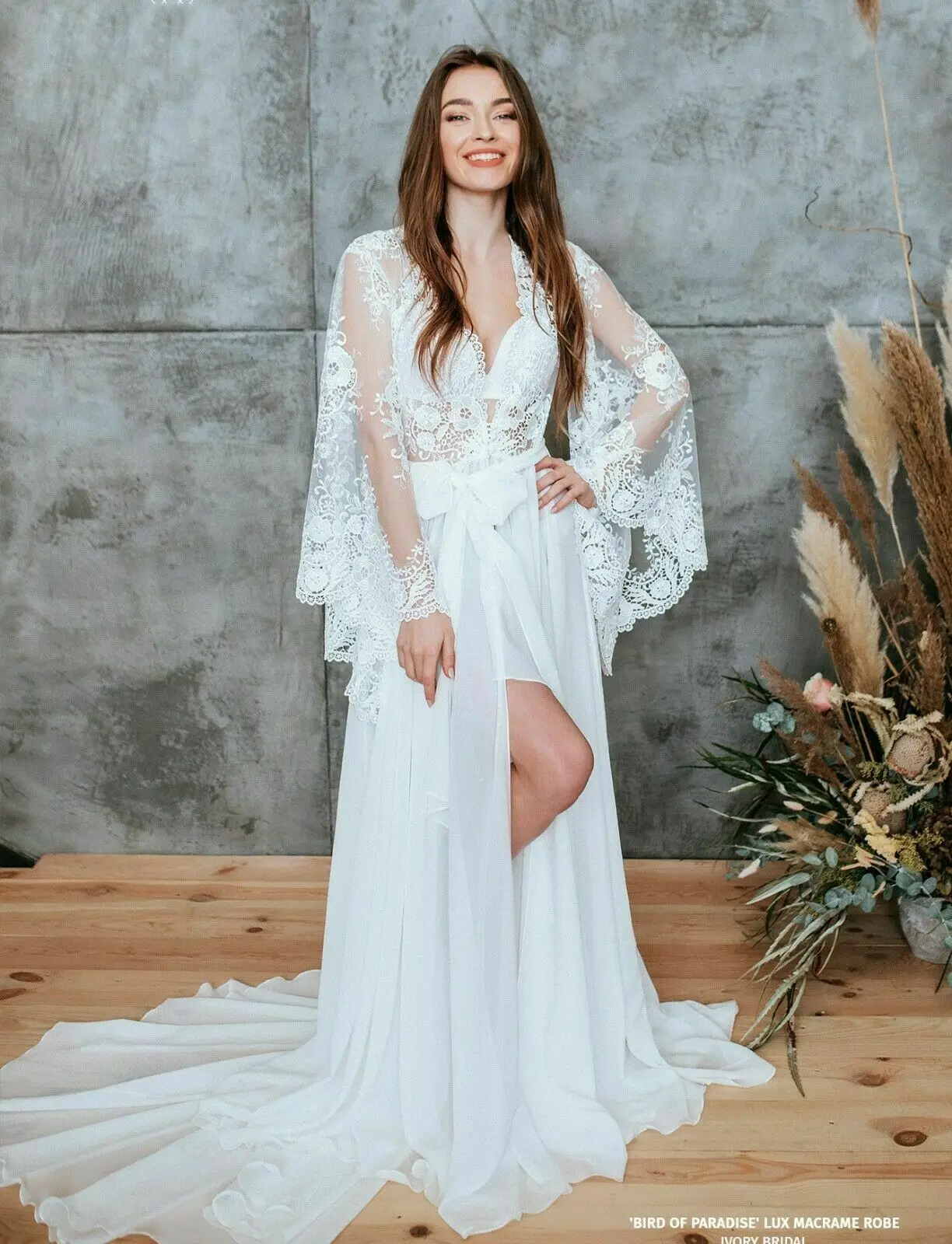 Lace White Bridal Dressing Gown Deep V Neck Long Sleeve Appliqued Wedding Bathrobes Women Boudoir Sleepwear Nightgowns