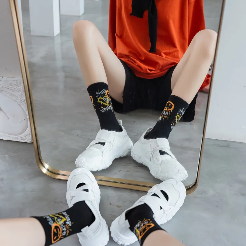 Japan Harajuku cartoon illustration woman socks funny duck bunny astronaut spaceship print socks designer happy woman socks