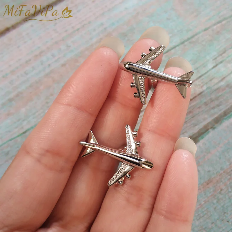 Dreamtimes Boutons de manchette avion en acier inoxydable pour homme sur le thème de l'aviation Cadeau pilote pour les amateurs de mariage d'affaires et de voyage (Argent Dreamtimes Boutons de manchette avion en acier inoxydable pour homme sur le thème de l'aviation Cadeau pilote pour les amateurs de mariage d'affaires et de voyage (Argent