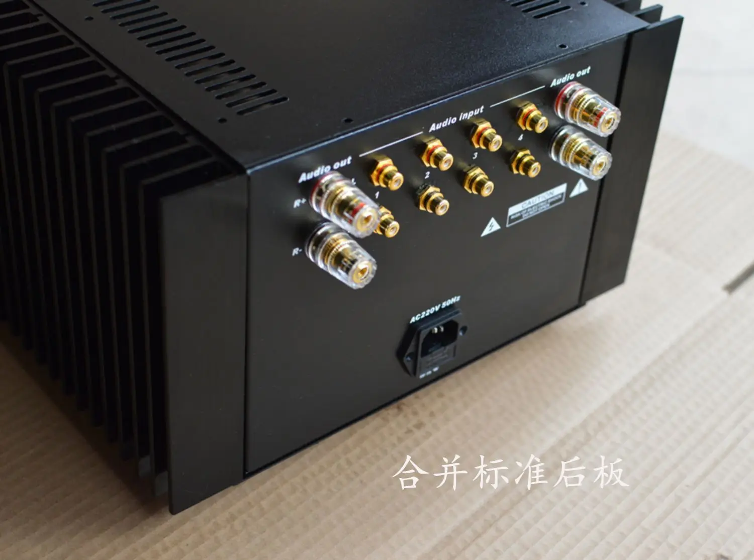 aluminum panel + iron boday amplifier chassis Preamplifier case AMP EnclosureDIY box (320 *180*406mm)