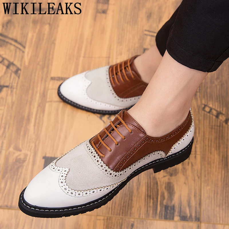 أحذية الزفاف الرجال فستان إيطالي رسمي البروغ أحذية الرجال الكلاسيكية Coiffeur فستان أسود أحذية خمر الرجال 2025 Zapatos Hombre Buty